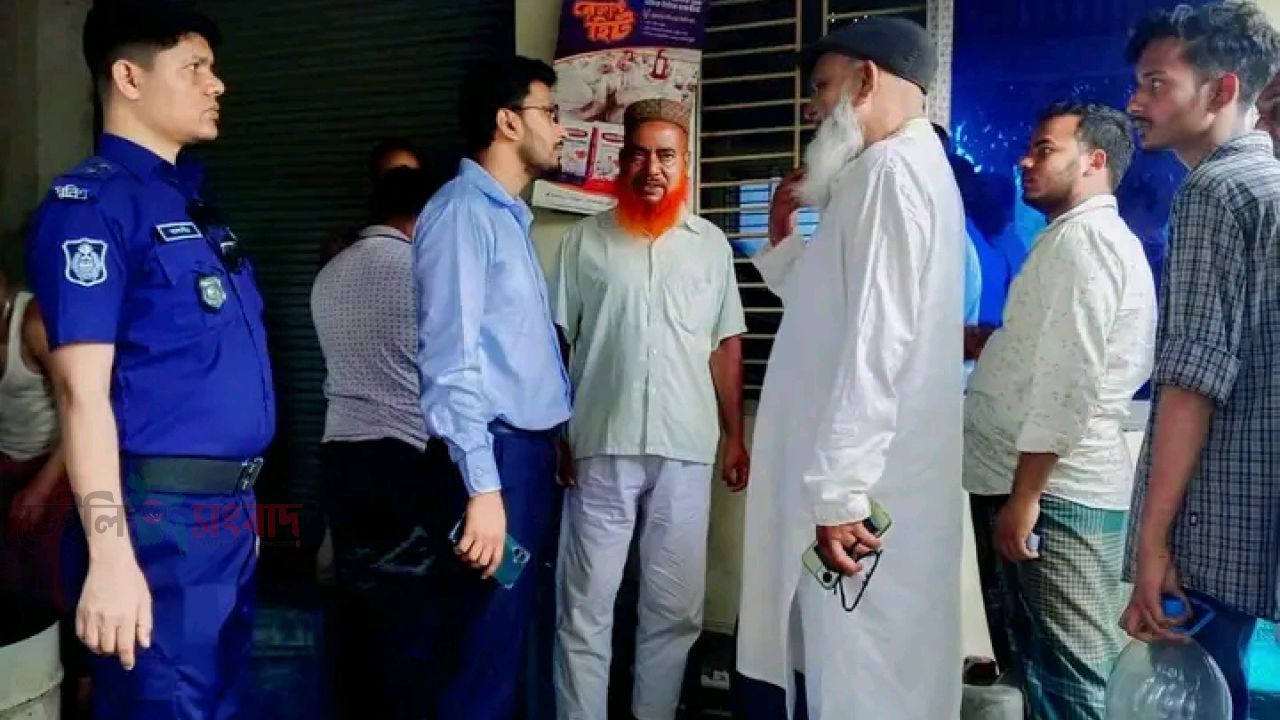 দেওয়ানগঞ্জ কৃষি কার্যক্রম সচল রাখতে কৃষকদের জন্য বিশেষ উদ্যোগ গ্রহণ করা হয়েছে