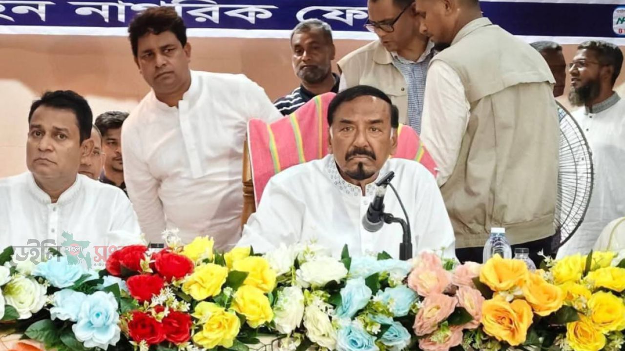 লালমোহনে জাতীয় সংসদের স্পিকার মেজর হাফিজ উদ্দিন আহমেদ কে নাগরিক সংবর্ধনা 