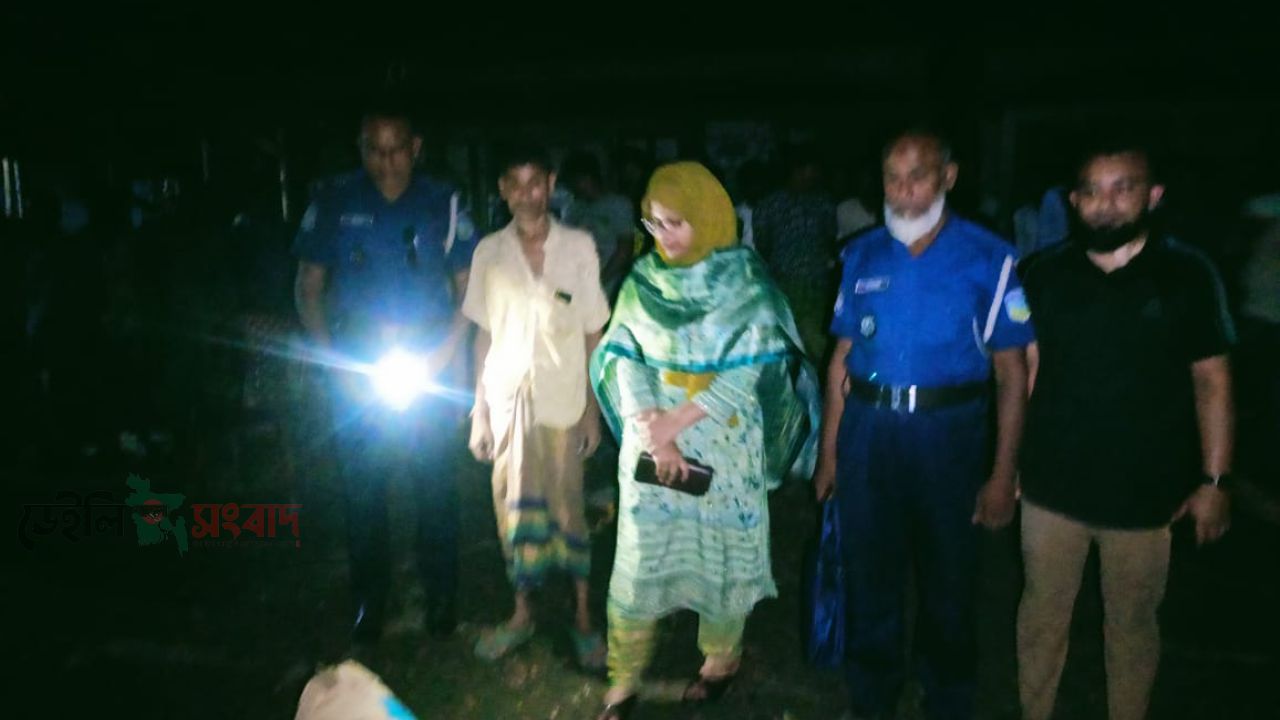 মদনে পলিথিনবিরোধী অভিযানে ১২ বস্তা জব্দ, ভ্রাম্যমাণ আদালতে জরিমানা আদায়