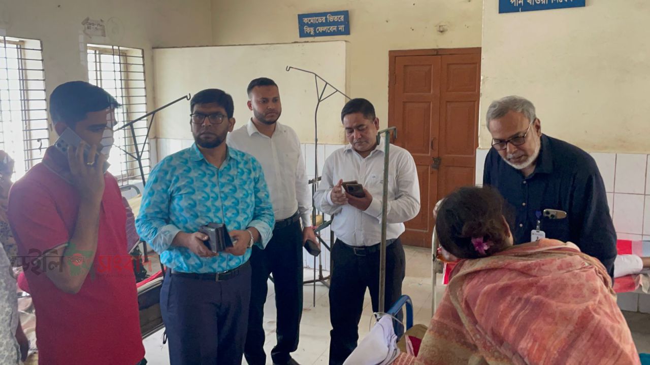 ভেড়ামারা উপজেলা স্বাস্থ্য কেন্দ্রে অতিরিক্ত মহাপরিচালকের আকস্মিক হানাঃ দুই জন কনসালটেন্টকে শোকজের নির্দেশ