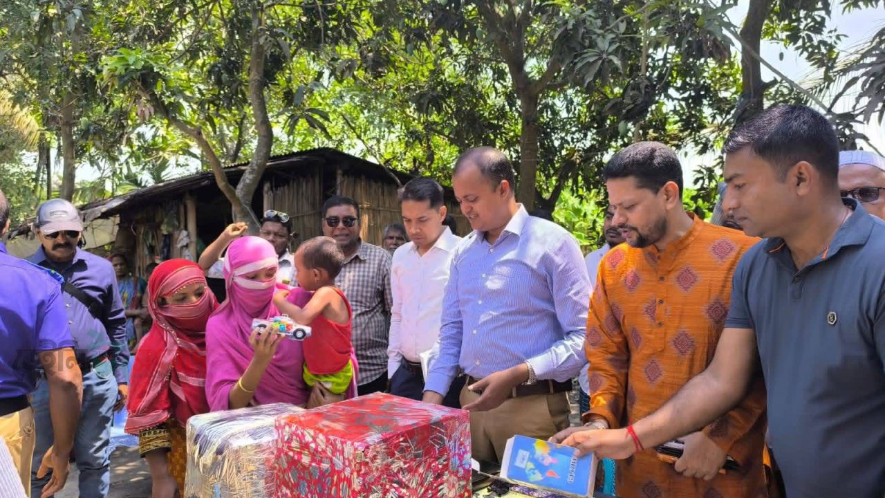 ফরিদপুরে গণপিটুনিতে নিহত ট্রাকচালকের এতিম শিশু মুসলিমার পাশে দাঁড়ালেন প্রধানমন্ত্রী