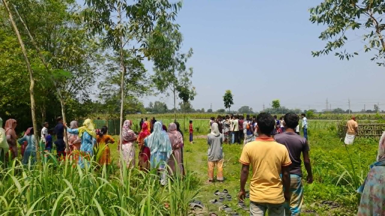 ঠাকূরগাঁওয়ে আবারও কবর খুঁড়ে কঙ্কাল চুরি : জনমনে চরম আতঙ্ক বিরাজ করছে।
