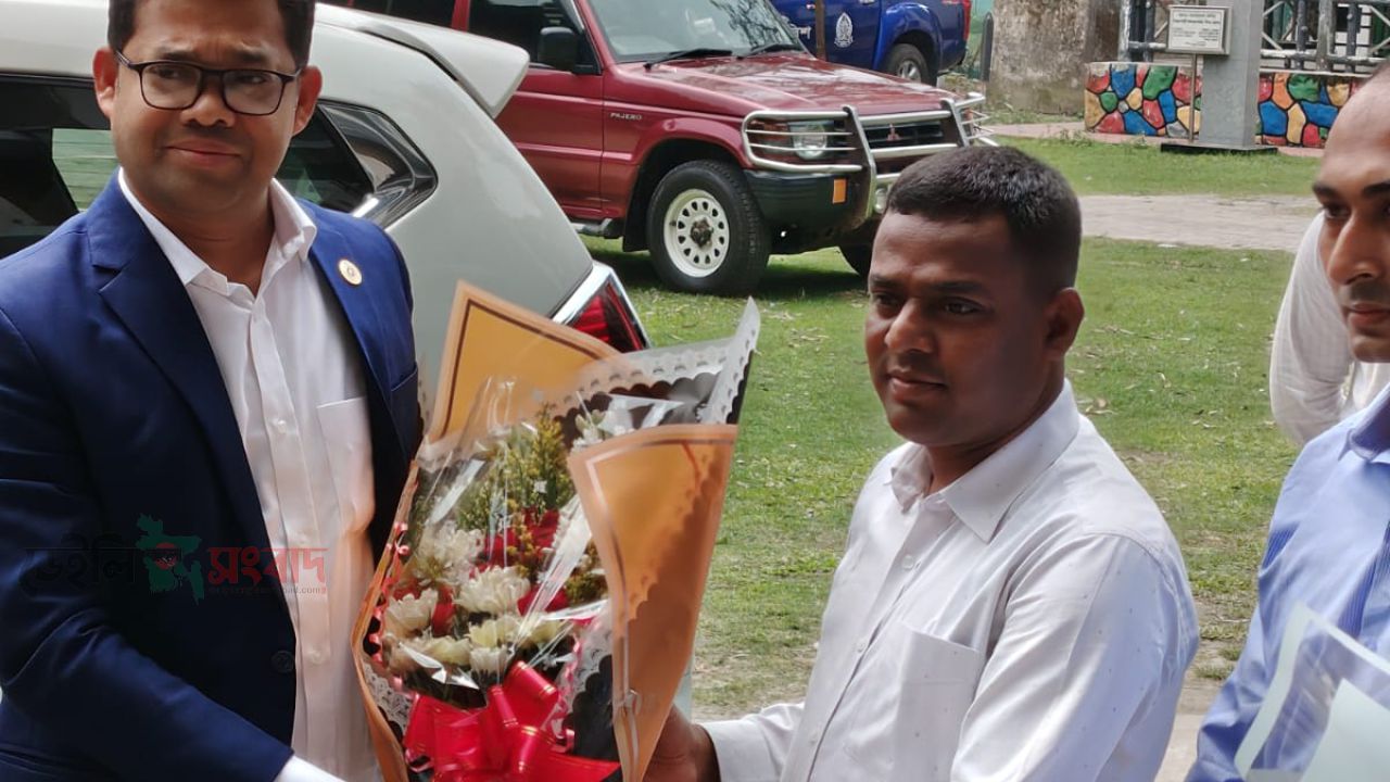নবাগত জেলা প্রশাসক পীরগঞ্জ উপজেলা বিভিন্ন ব্যক্তি ও প্রতিষ্ঠানের প্রধানের সাথে মতবিনিময় সভা।