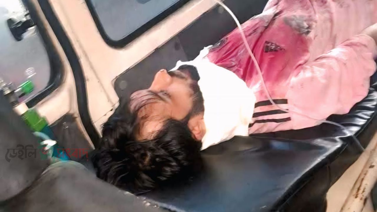 লালমনিরহাটে ঘুমন্ত স্বামীর গলায় ছুরিকাঘাতের অভিযোগ, স্ত্রী আটক