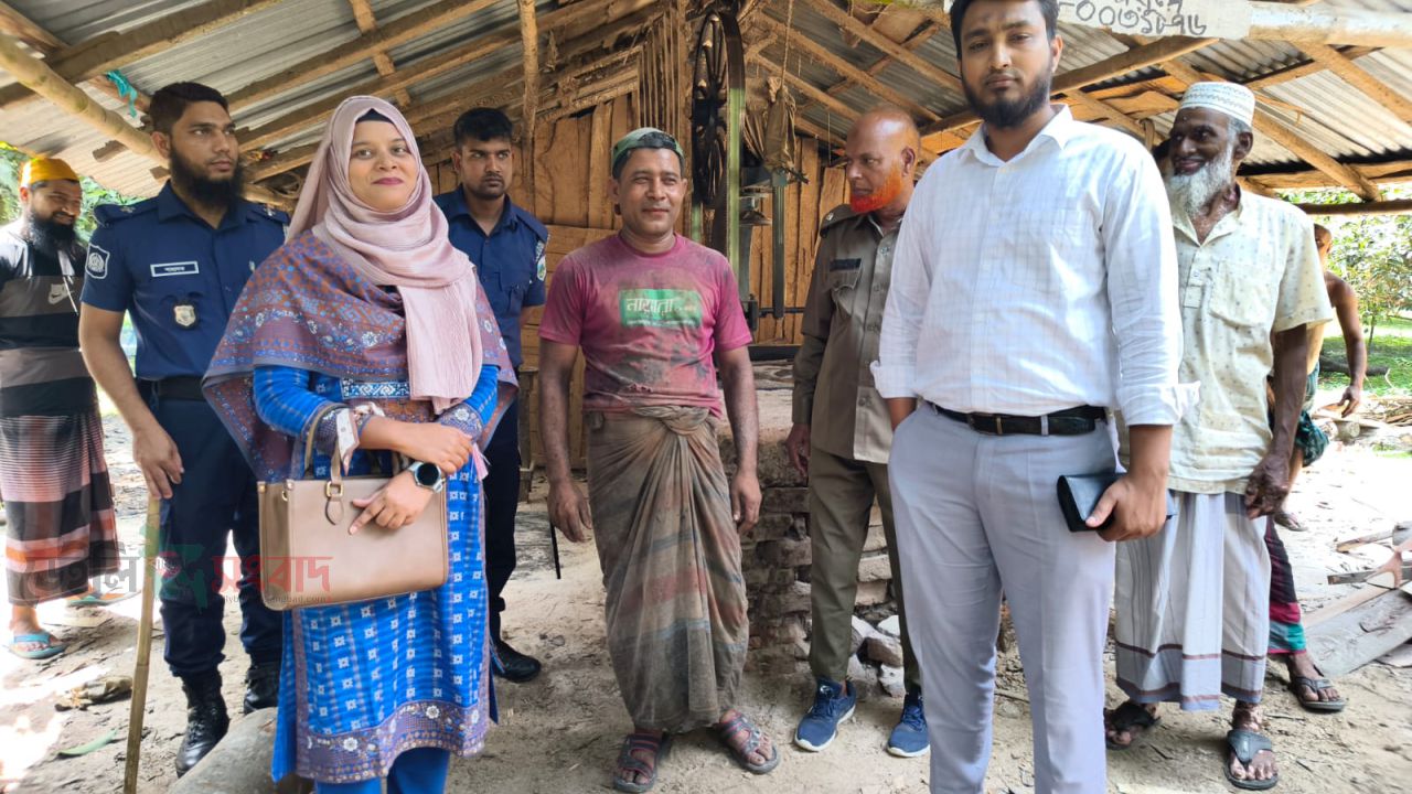চাঁপাইনবাবগঞ্জে অবৈধ করাত-কলের বিরুদ্ধে বন বিভাগের অভিযান