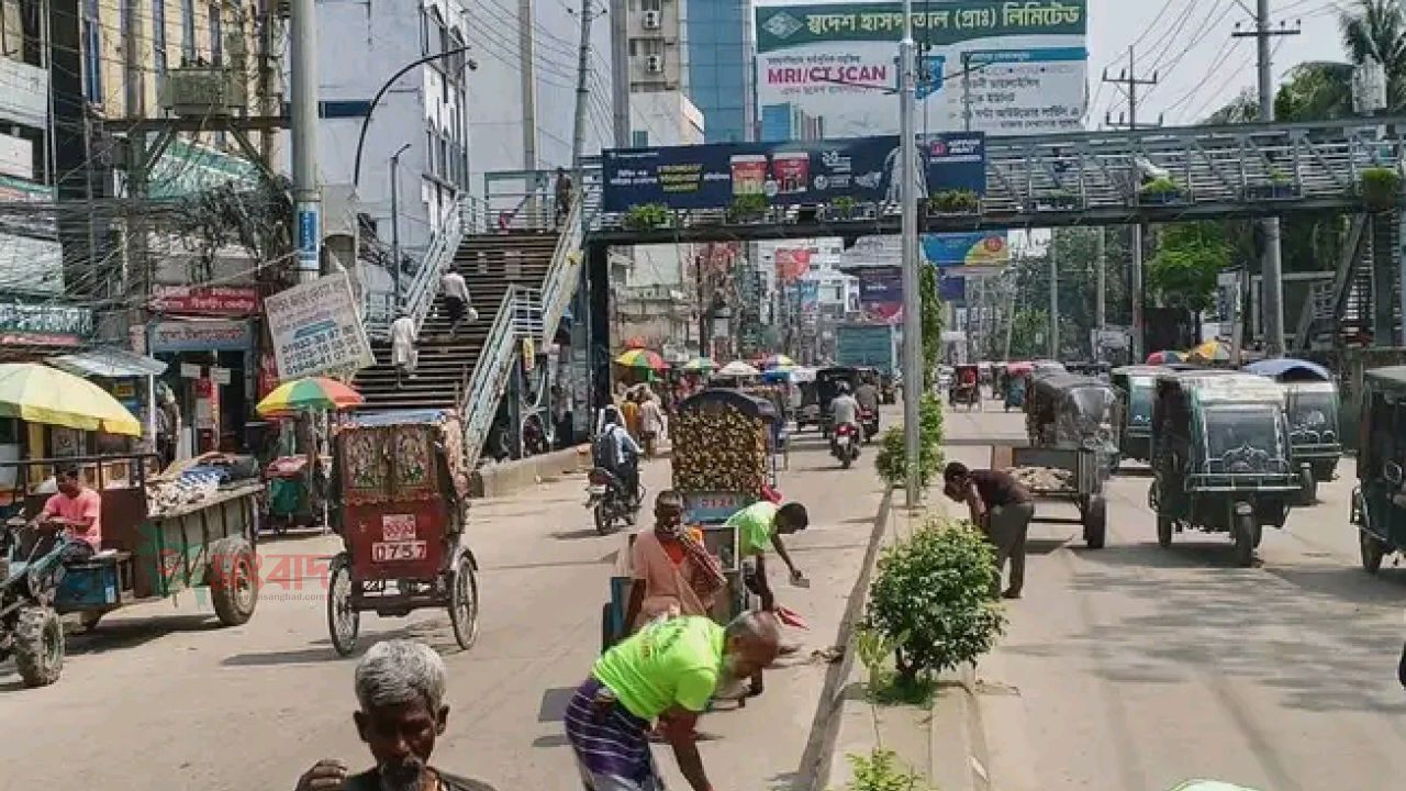 ময়মনসিংহে রাস্তা নির্মাণে জমি দখলের অভিযোগ, ক্ষতিপূরণ চেয়ে আদালতে মামলা 