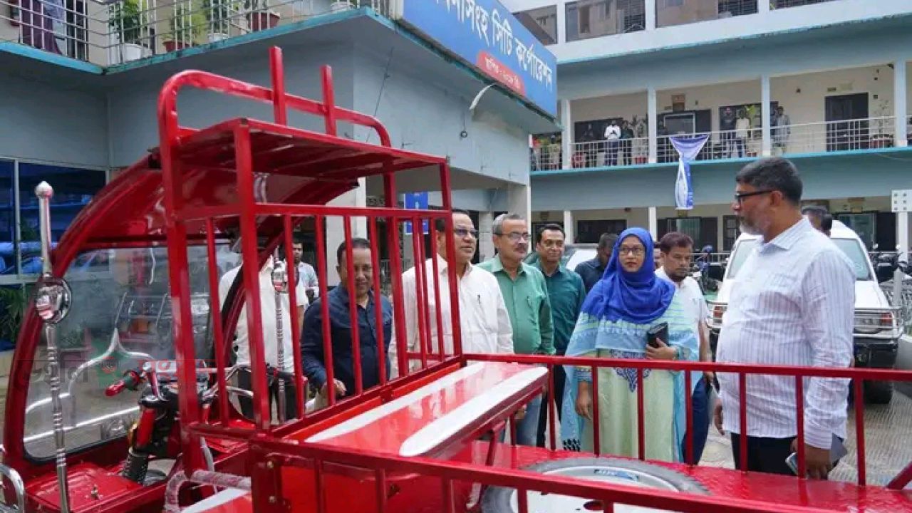 ময়মনসিংহ নগরীর ৩৩টি ওয়ার্ডে নিরবচ্ছিন্ন ও মানসম্মত বিদ্যুৎ সেবা নিশ্চিত করার লক্ষ্যে ৭টি নতুন গাড়ি সংযোজন করা হয়েছে।