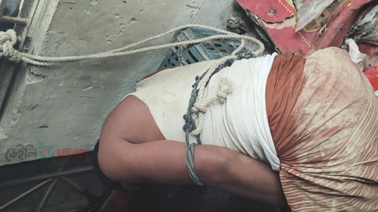 পরকীয়ার সন্দেহে চার সন্তানের জনককে গাছে বেঁধে নির্যাতন, ১৬ ঘণ্টা পর উদ্ধার পুলিশের