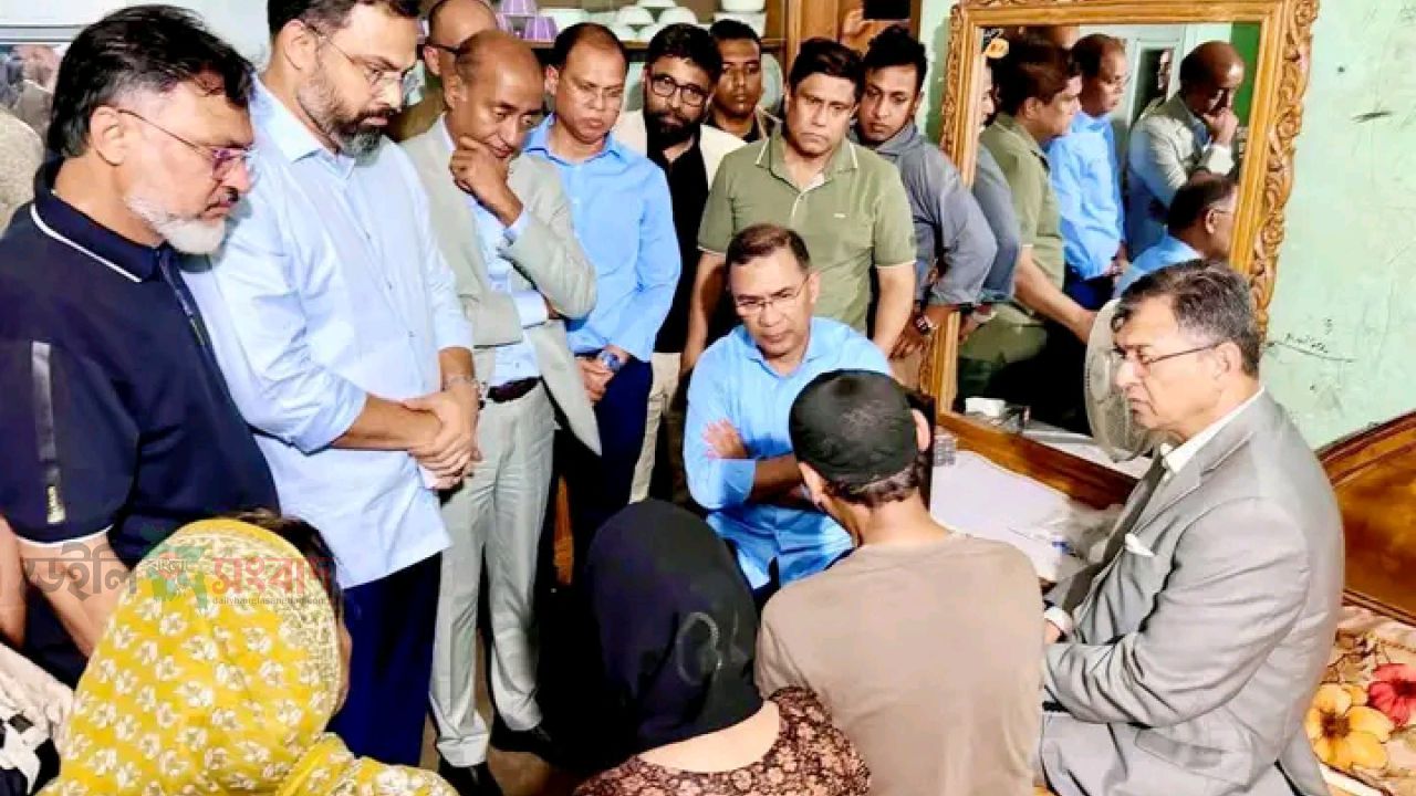 ধর্ষণের শিকার রমিসা আক্তারের বাসায় গিয়েছেন প্রধানমন্ত্রী তারেক রহমান । 