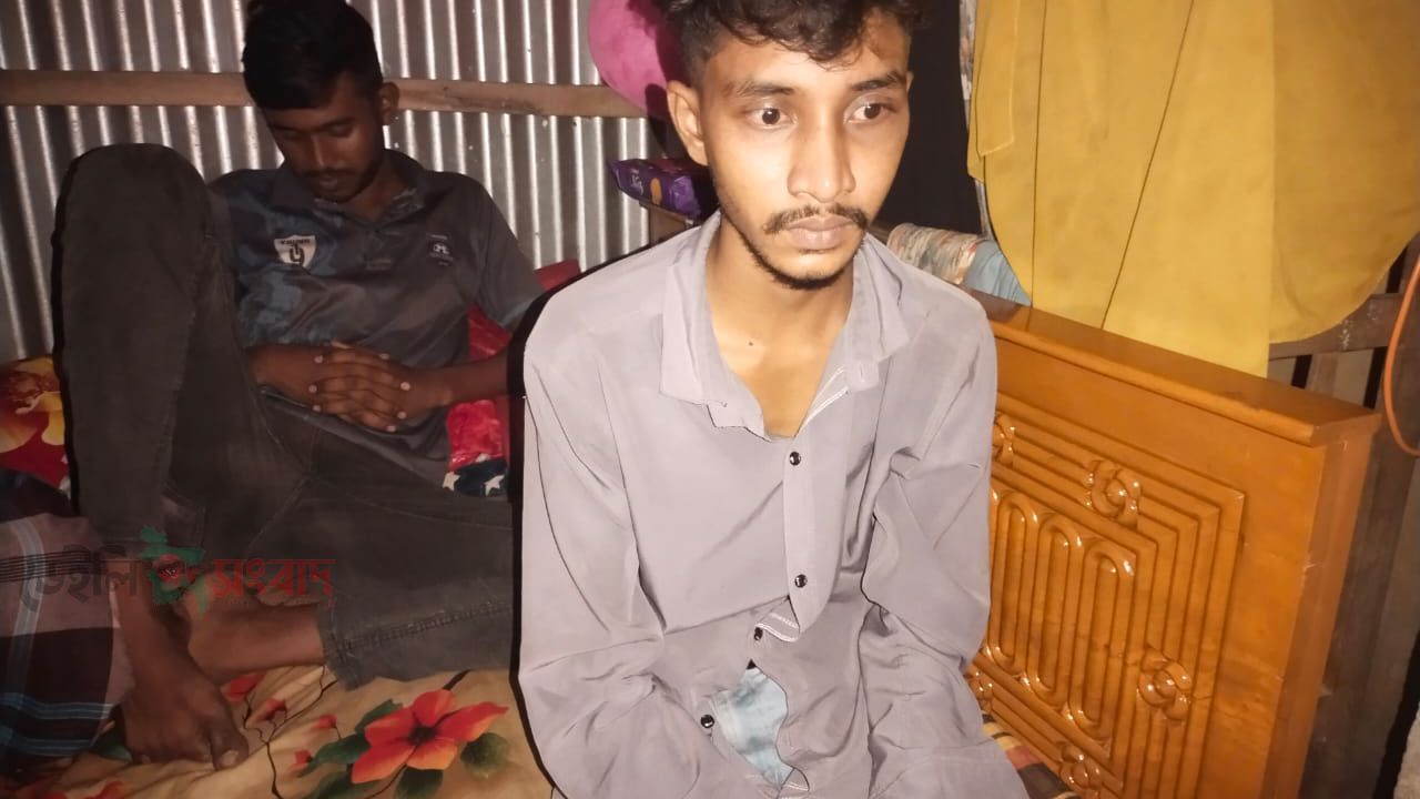 সরিষাবাড়িতে ফেসবুকের প্রেমে প্রবাসীর বাড়িতে যুবক, গভীর রাতে জনতার হাতে ধরা পড়া নিয়ে আলোচনায় তুঙ্গে