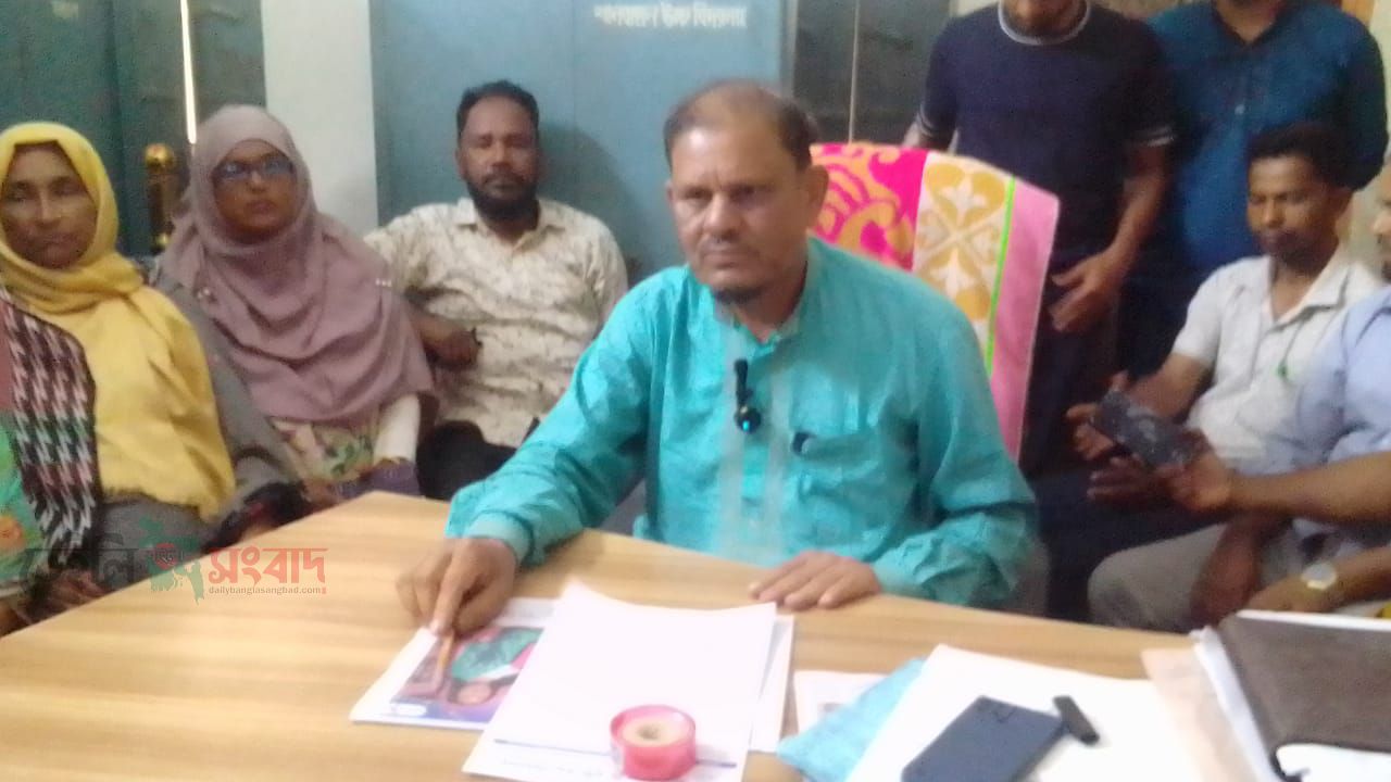তেতুলিয়ায় শালবাহান উচ্চ বিদ্যালয়ে   শিক্ষকদের নামে অপপ্রচারের বিরুদ্ধে সংবাদ সম্মেলনে  প্রতিবাদ