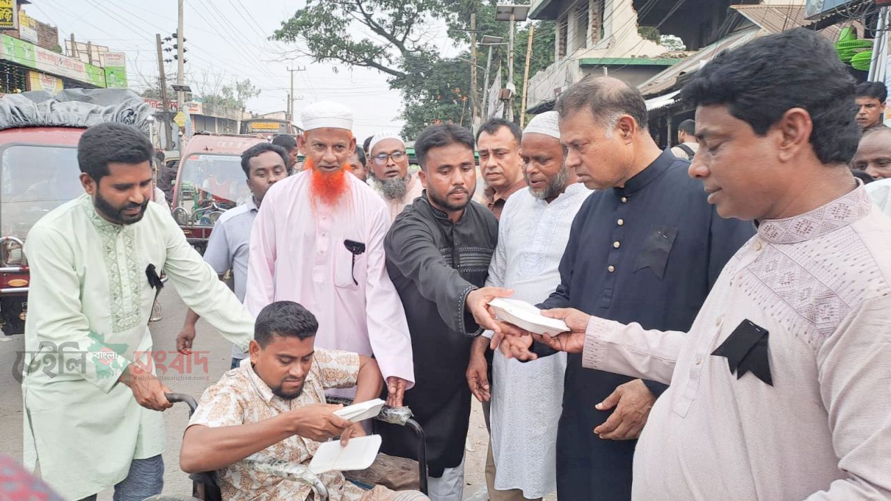 তারাকান্দায় জিয়াউর রহমানের ৪৫তম শাহাদাৎ বার্ষিকী উপলক্ষে দোয়া মাহফিল ও খাবার বিতরণ 
