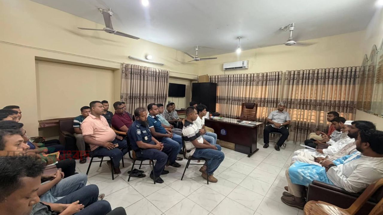 ইভটিজিং, নারী হেনস্তা ও মাদকের বিরুদ্ধে কঠোর অবস্থানের নির্দেশ এমপি ড. কেরামত আলীর