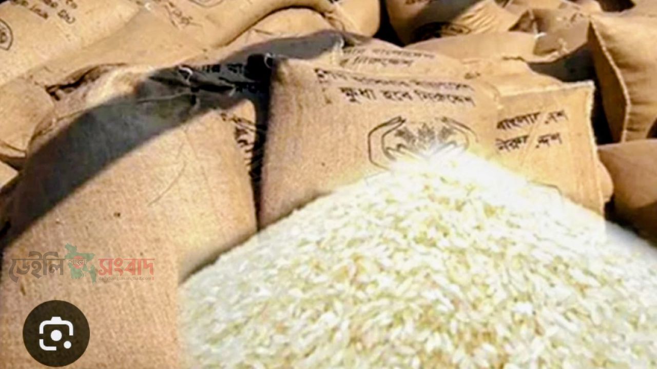 উখিয়ায় ৮২ বস্তা সরকারি ত্রাণের চাল জব্দ 