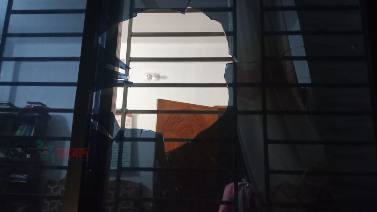 আ.লীগ নেতার কাছে হান্নান মাসউদের ৩ কোটি টাকা দাবি: তথ্য ফাঁসের জেরে ছাত্রদল নেতার বাড়িতে হামলা-ভাঙচুর