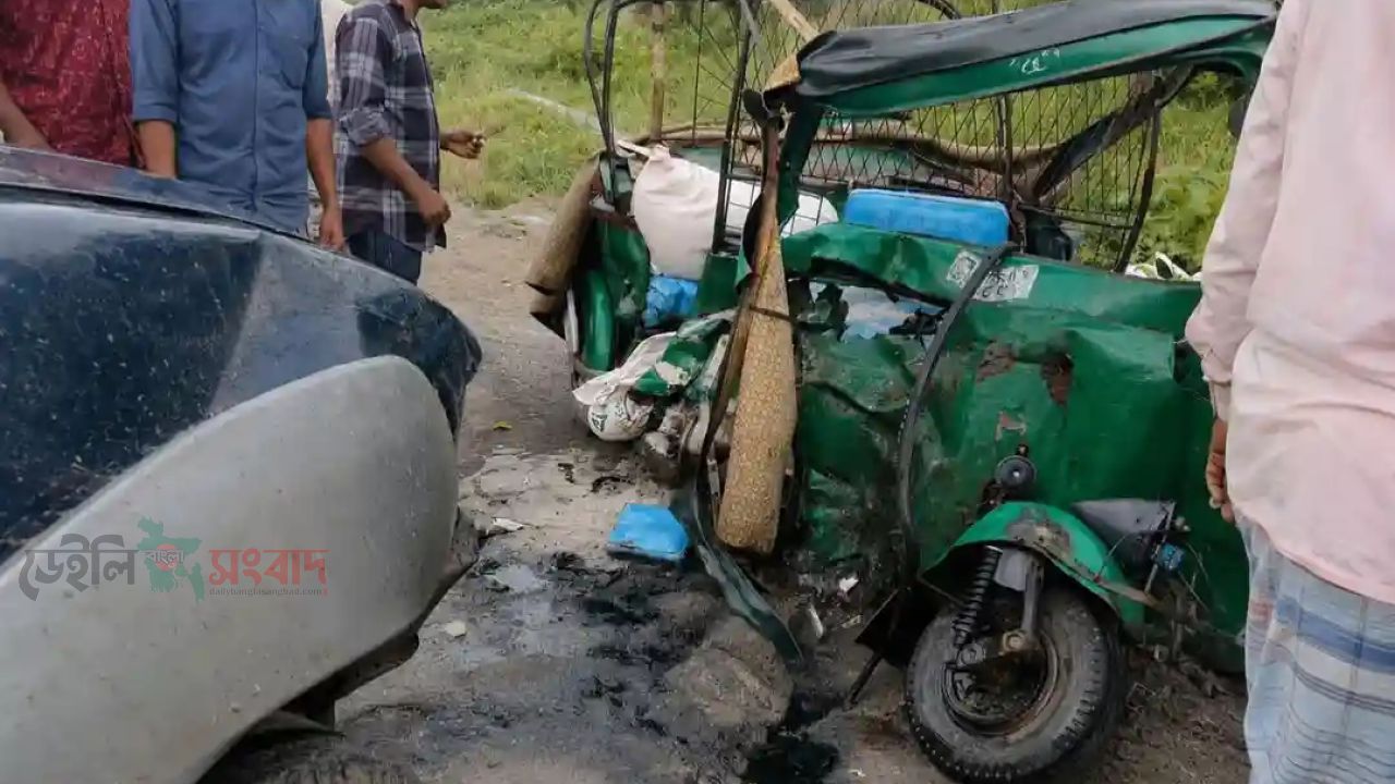 ব্রাহ্মণবাড়িয়ায় সড়কে রক্তাক্ত সকাল, প্রাণ হারালেন মা-ছেলেসহ ৪ জন