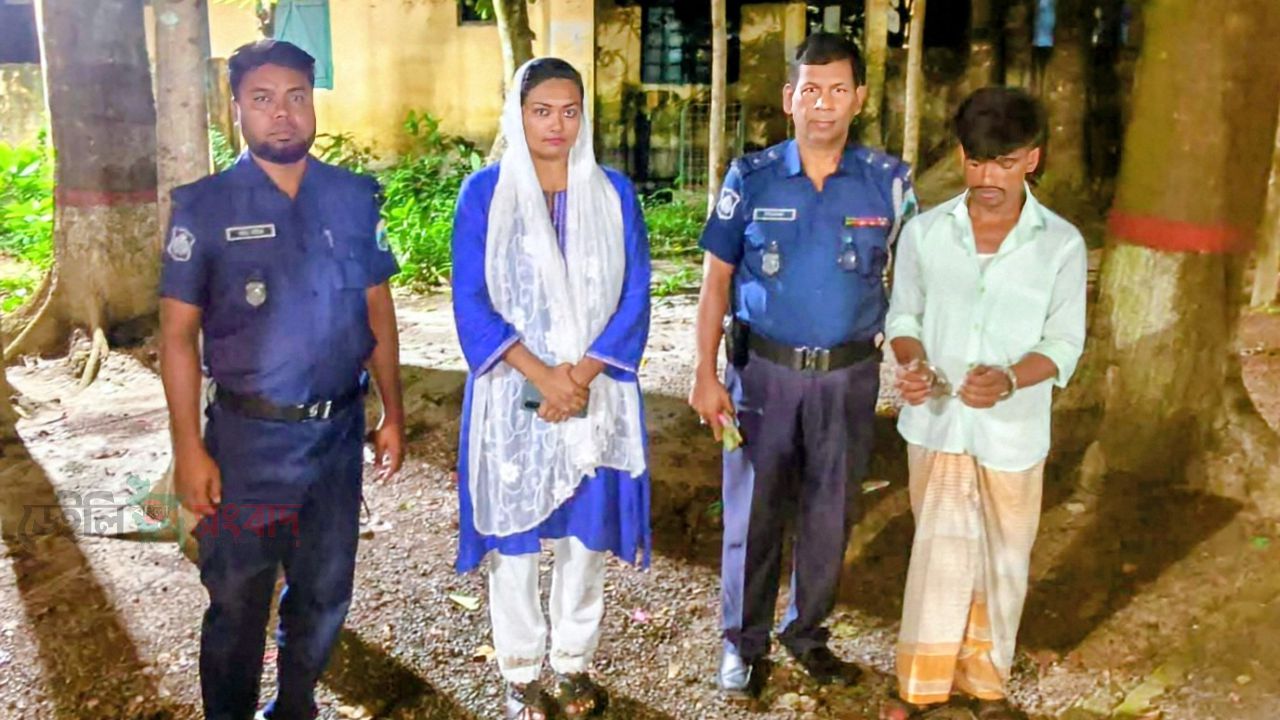 বেড়ায় ভ্রাম্যমাণ আদালতের অভিযানে কুখ্যাত মাদক ব্যবসায়ী জাকের শেখ আটক, ৬ মাসের কারাদণ্ড