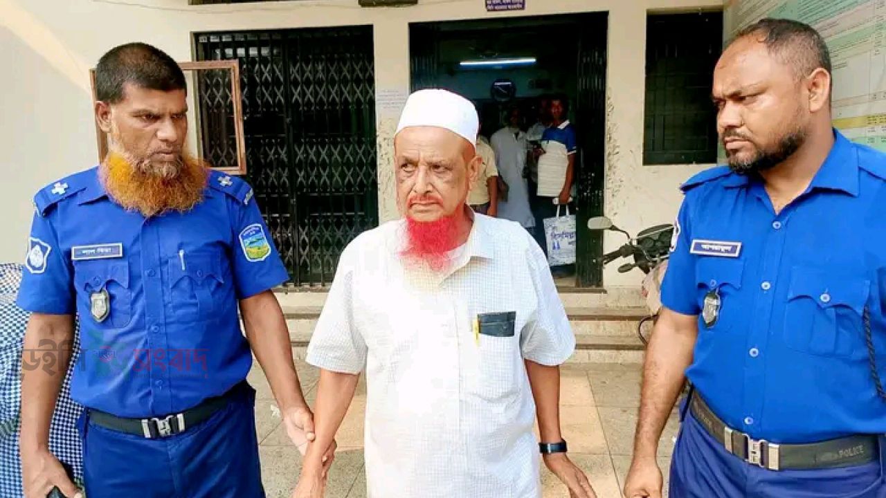 ময়মনসিংহ সদর সাব রেজিস্ট্রি অফিসে জালিয়াতি চক্রের সদস্য আটক  