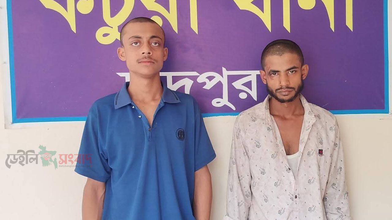 কচুয়া থানা পুলিশের অভিযানে চোরাই মোটরসাইকেল ও তামার তারসহ ৩ চোর গ্রেফতার