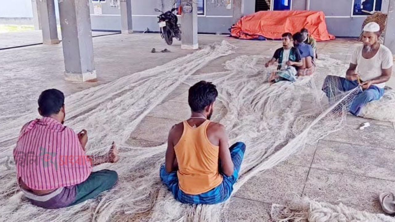 কাল উঠছে ৫৮ দিনের নিষেধাজ্ঞা, নতুন আশায় বুক বাঁধছেন মনপুরাসহ ভোলার উপকূলের জেলেরা