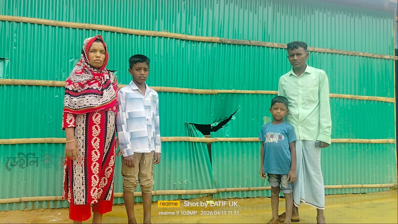 উখিয়ার মধুরছড়া রোহিঙ্গা ক্যাম্পে রোহিঙ্গা আর, এস, ও লিডারের নেতৃত্বে স্থানীয় বাসিন্দা উপর সশস্ত্র হামলা হামলা 