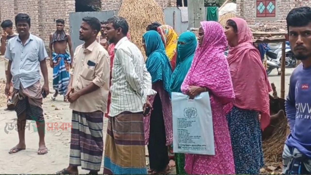 পীরগাছায় ২৫ বছরের চলাচলের পথ বন্ধের অভিযোগ, সংঘর্ষে নারীসহ আহত ৪