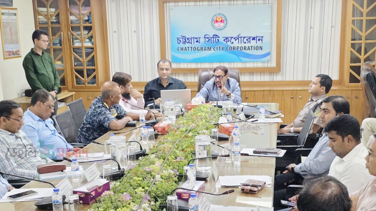 চট্টগ্রামের জলাবদ্ধতা স্থায়ীভাবে নিরসন করা হবে: মেয়র ডা. শাহাদাত হোসেন