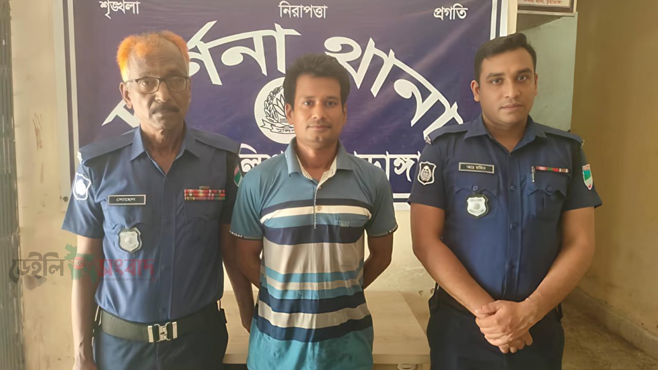 চুয়াডাঙ্গার দর্শনায় পৃথক অভিযানে বিস্ফোরক ও মাদক মামলার দুই আসামী গ্রেফতার