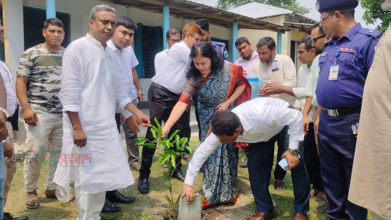 নাটোর লালপুরে বাল্যবিবাহ, মাদক ও সাইবার অপরাধ প্রতিরোধে সচেতনতামূলক সভা অনুষ্ঠিত