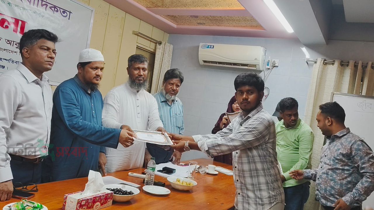 নারায়ণগঞ্জে তরুণ সাংবাদিকদের মেধা বিকাশে জমকালো কর্মশালা ও সনদ বিতরণ