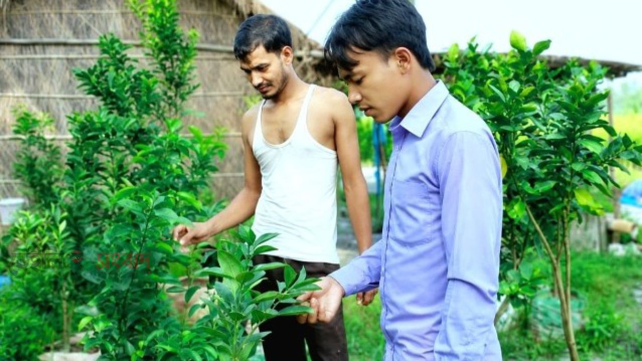 কৃষকের স্বপ্ন ও সংগ্রামে পাশে তরুন সাংবাদিক বিধান চন্দ্র 