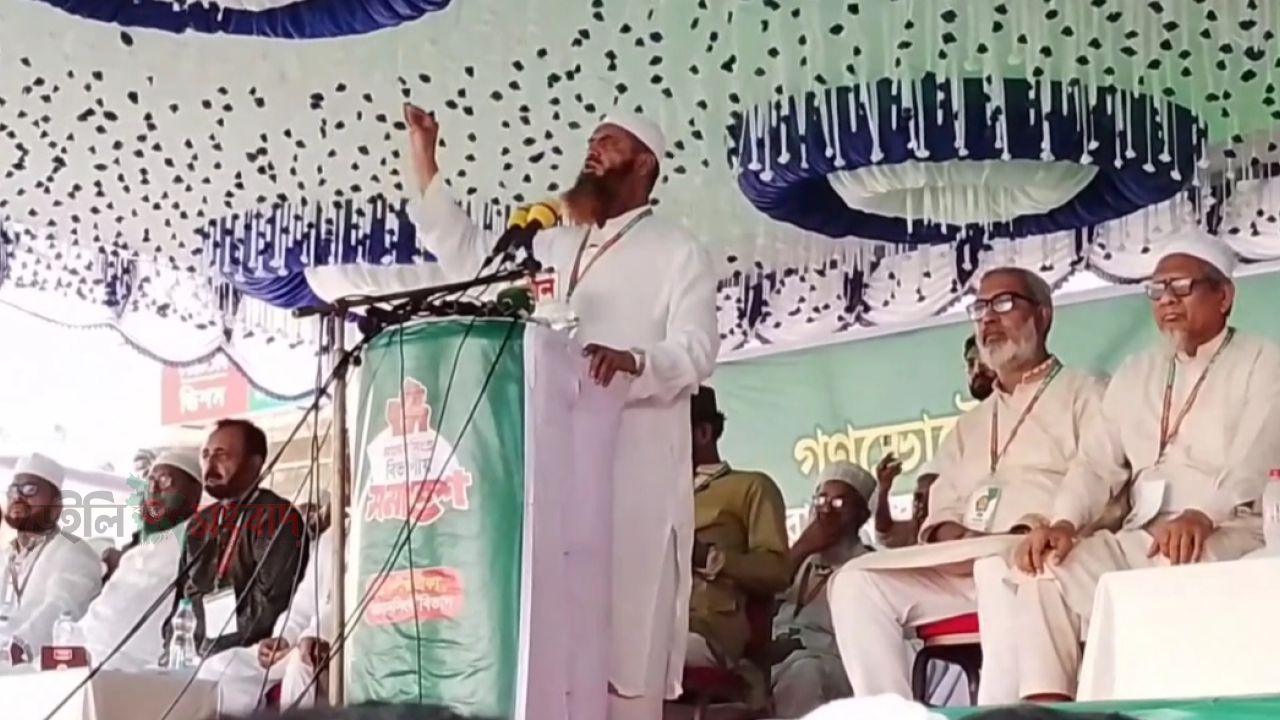 ময়মনসিংহে গণভোটের রায়বাস্তবায়ন ও জনদুর্গভোগ লাঘবের দাবিতে বিভাগীয় মহাসমাবেশ অনুষ্ঠিত 