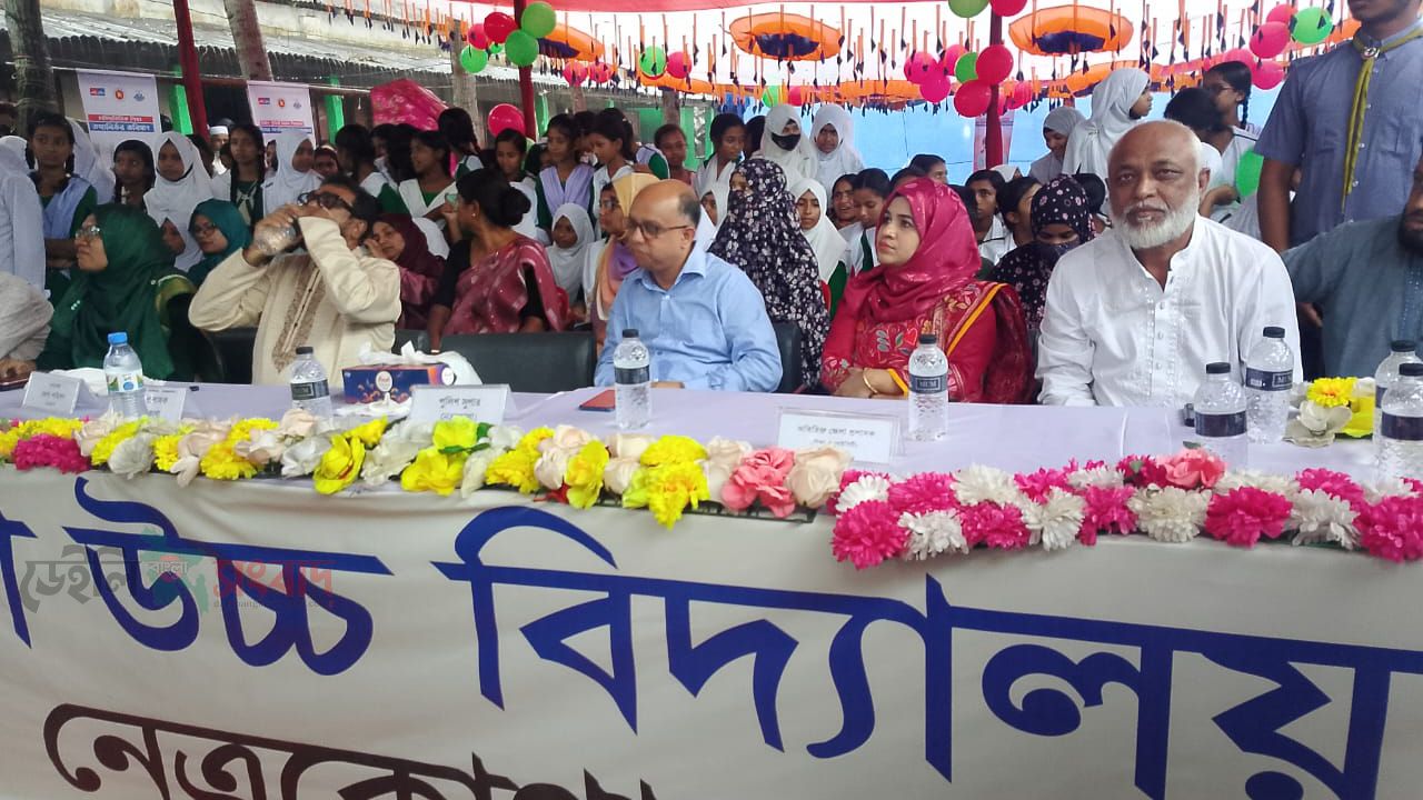 বারহাট্টার রূপগঞ্জ বালিকা উচ্চ বিদ্যালয়ে ভার্চুয়াল বৃক্ষরোপণ কর্মসূচির উদ্বোধন করেন প্রধানমন্ত্রী