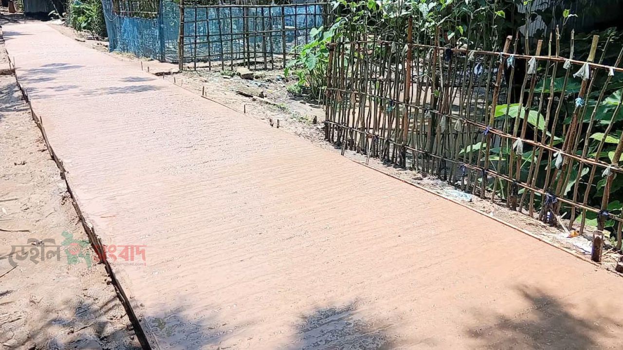 শান্তিগঞ্জে  দীর্ঘ  ১০০ বছরে  স্বপ্ন পুরন   হল ১০০টি পরিবারের 