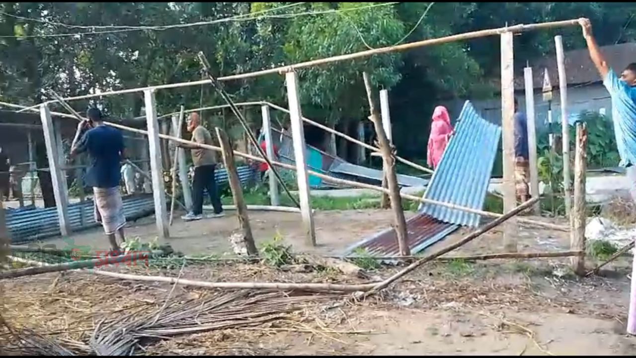 সরিষাবাড়ীতে বিএনপি নেতার মুরগির খামার ও খড়ের গাদায় অগ্নিসংযোগ, ভাঙচুর ও মারধরের অভিযোগ
