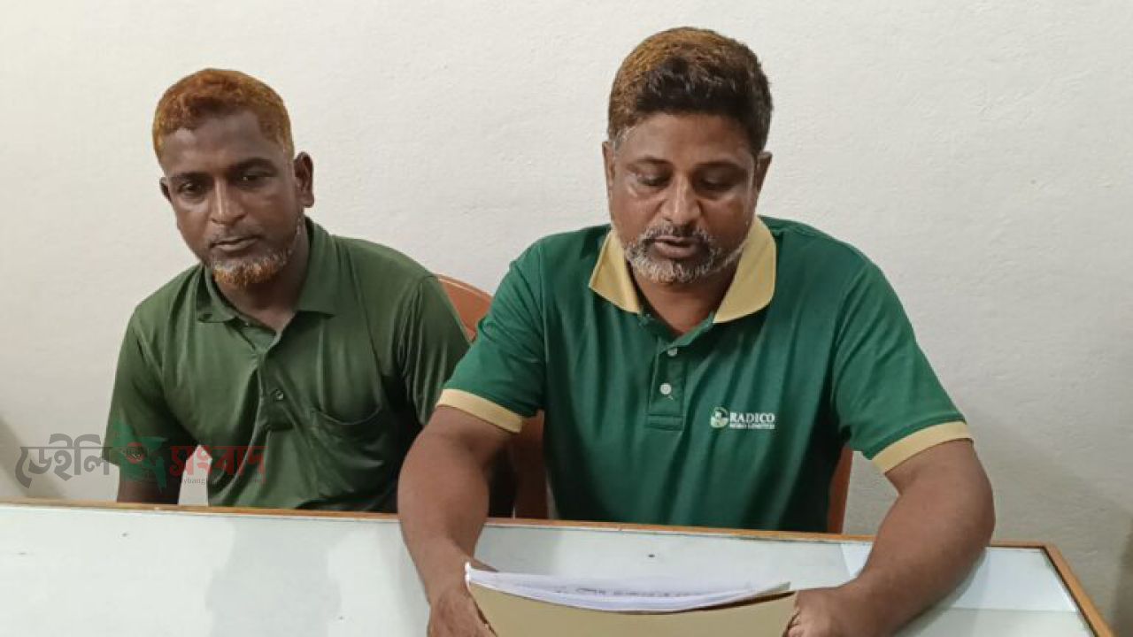 শোকজ নোটিশ ছাড়াই বহিষ্কারের অভিযোগ, সংবাদ সম্মেলনে বিএনপি নেতার প্রতিবাদ