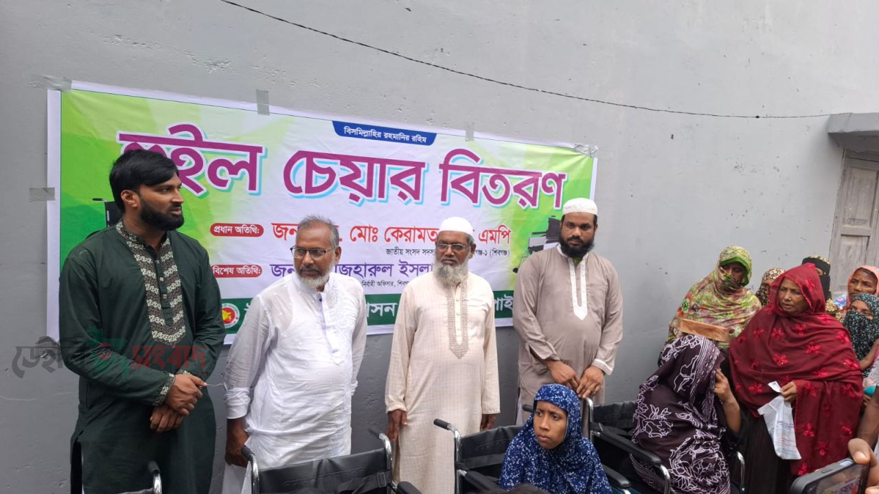 শিবগঞ্জে উপজেলা প্রশাসনের উদ্যোগে ৮৫ জন প্রতিবন্ধীর মাঝে হুইলচেয়ার বিতরণ