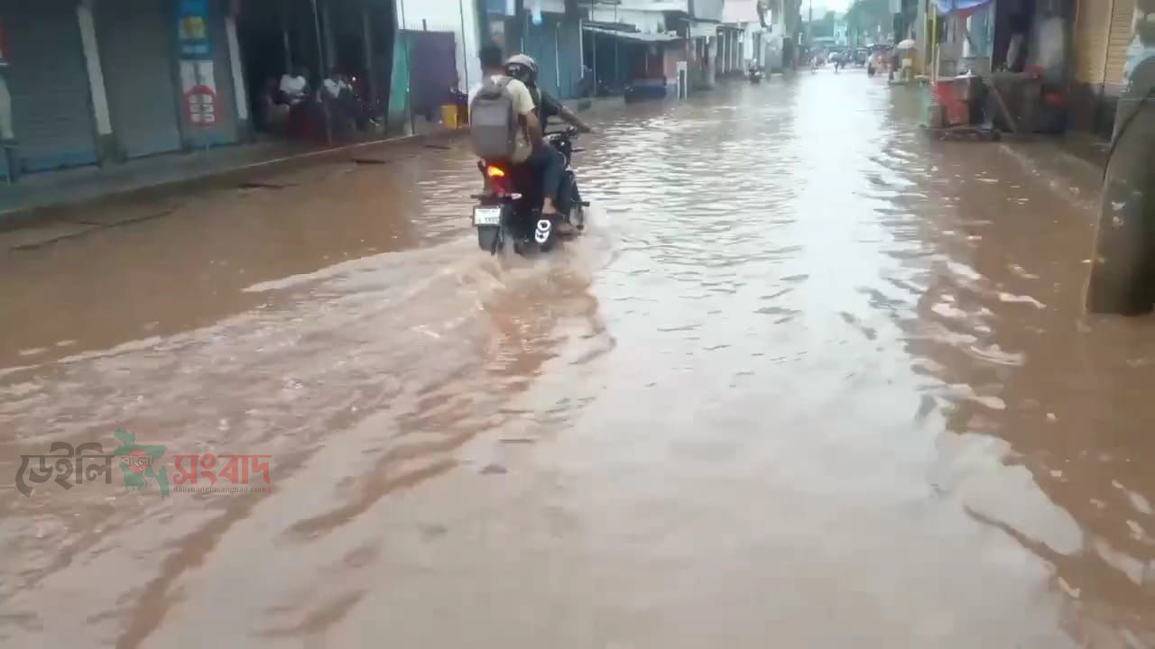 বৃষ্টির দিনে টিউটরের প্রতি যত্ন: এক কাপ চা-নাস্তাও হতে পারে আন্তরিকতার পরিচয়