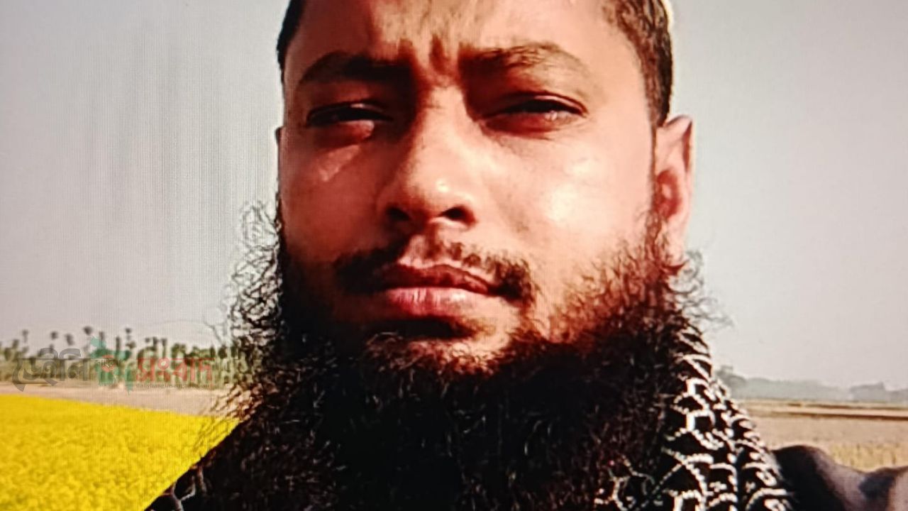 আটপাড়া  নারী শিক্ষিকাকে শ্লীলতাহানী ও যৌন হয়রানী'র অভিযোগ আওয়ামী  ওলামালীগ নেতার বিরুদ্ধে 