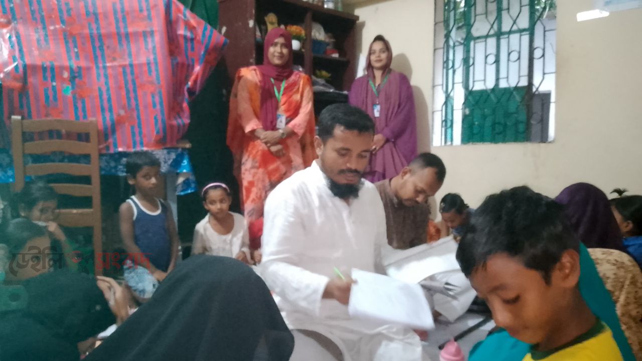 বোয়ালখালী পৌরসভাস্থ দুশত বছরের বৌদ্ধ মন্দির ধ্বংসের পথে! 