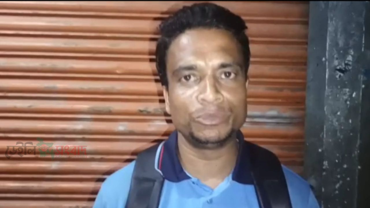 মোল্লাহাটে মৎস্য অফিসের পরিচয় ব্যবহার করে চিংড়ির রেণু ব্যবসার অভিযোগ, সতর্ক করল কর্তৃপক্ষ