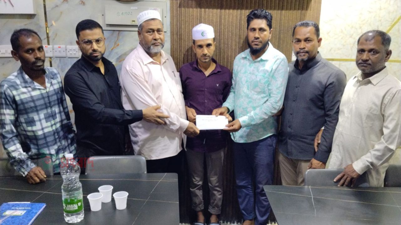 মধ্যপ্রাচ্য-ডাবুয়া প্রবাসী মানব কল্যাণ সমিতি ওমানের উদ্যোগে ২জন অসহায় রোগীকে আর্থিক সহায়তা প্রদান