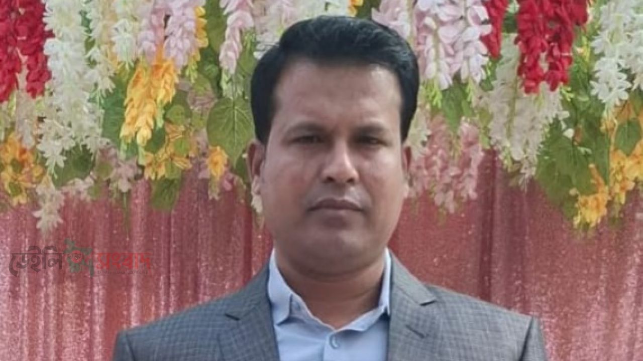 আসন্ন ইউপি নির্বাচন: উমেদপুর  ইউনিয়ন ৩নং ওয়ার্ডে মেম্বার পদপ্রার্থী শ্রমিকদল নেতা সাইদুর রহমান মুন্সি দোয়াপ্রার্থী। 