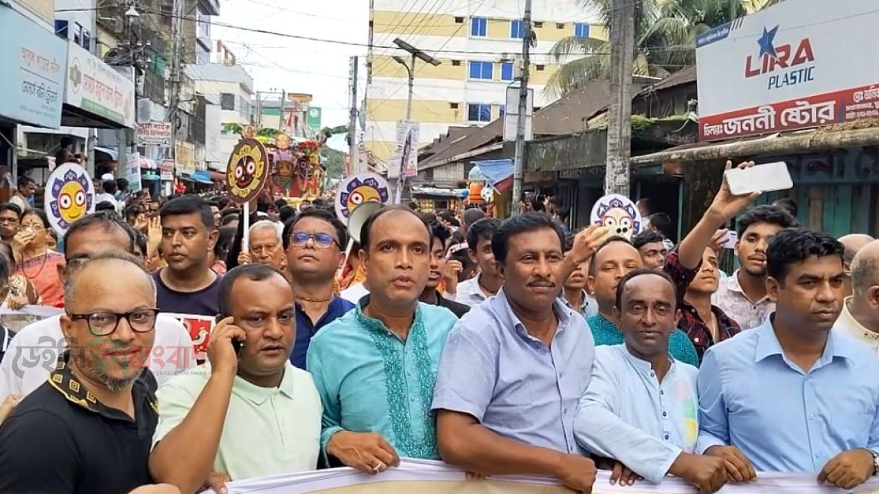 সুনামগঞ্জে জগন্নাথদেবের রথযাত্রা উপলক্ষে শোভাযাত্রা অনুষ্ঠিত