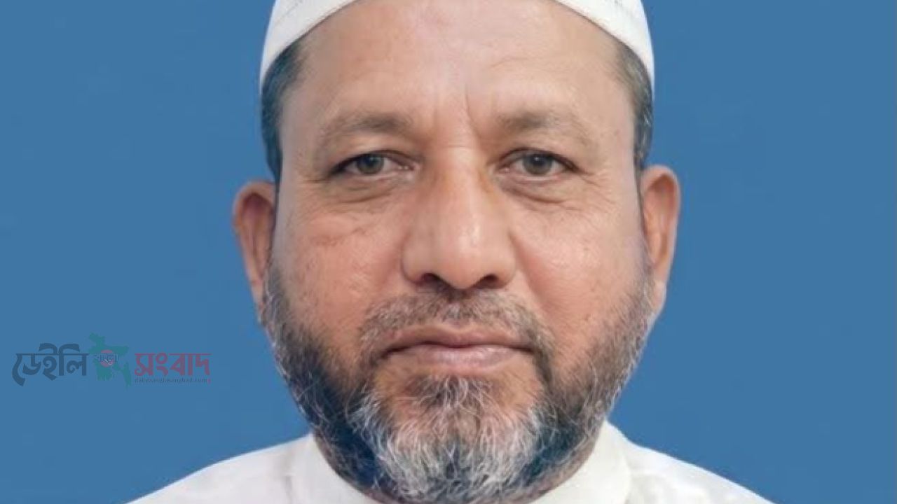 ভেড়ামারা পৌরবাসীকে ডেঙ্গুর প্রকোপ থেকে মুক্ত ও নিরাপদ রাখতে কাজ করছেন ভেড়ামারা পৌর বিএনপির সাধারণ সম্পাদক শফিকুল ইসলাম ডাবলু।