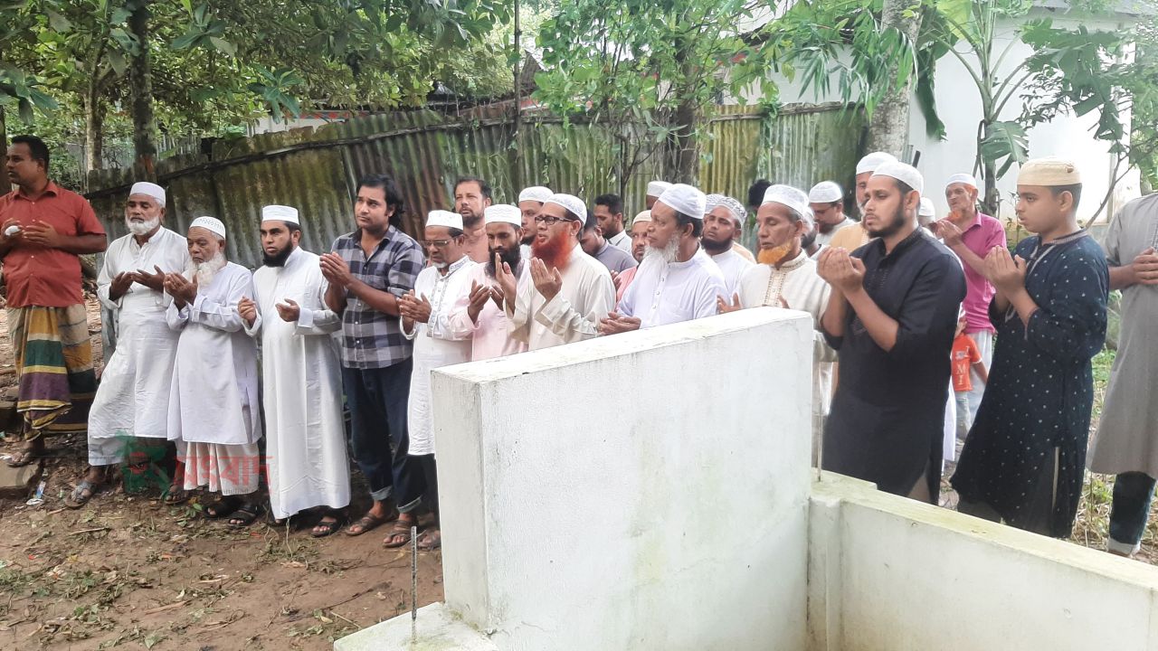 বিজয়নগরে শহীদ ওমরের কবর জিয়ারত, জুলাই শহীদদের জন্য বিশেষ দোয়া জামায়াতে ইসলামীর বিজয়নগর উপজেলা শাখার