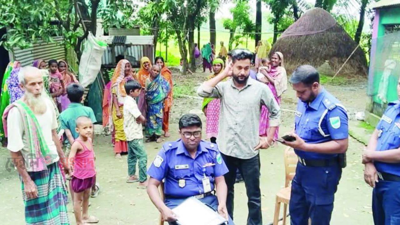 ধামরাইয়ে প্রবাসীর বাড়িতে গ্রিল কেটে দুর্ধর্ষ ডাকাতি: গৃহকর্তা আহত, আটক ২