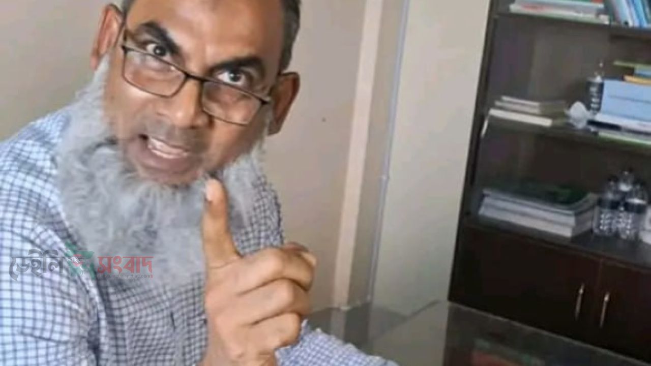 ​স্বাস্থ্যকেন্দ্র বন্ধের প্রশ্ন করায় নওগাঁয় যমুনা টিভির সাংবাদিককে মামলার হুমকি, সাংবাদিকদের ক্ষোভ