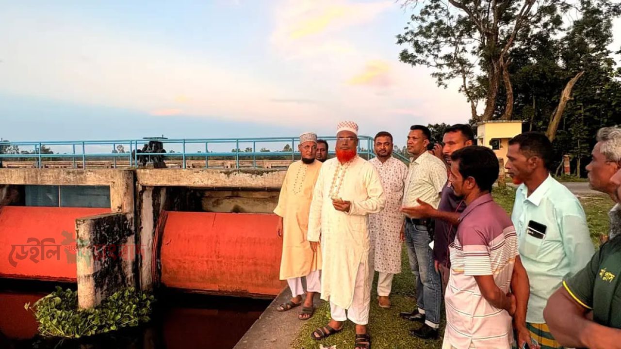 বুড়ি তিস্তার সার্বিক পরিস্থিতি পরিদর্শনে নীলফামারী-১ আসনে সংসদ সদস্য 