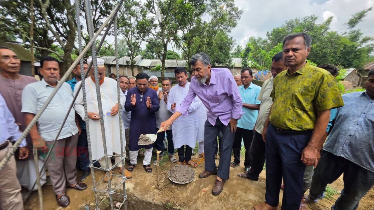 পীরগঞ্জের সিন্দাগড় দূর্গা মন্দিরের উন্নয়ন কাজের উদ্বোধন, ৩ লাখ টাকার অর্থ  বরাদ্দ